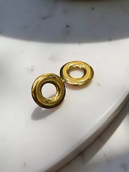 Gold-Toned Circle Stud Earrings