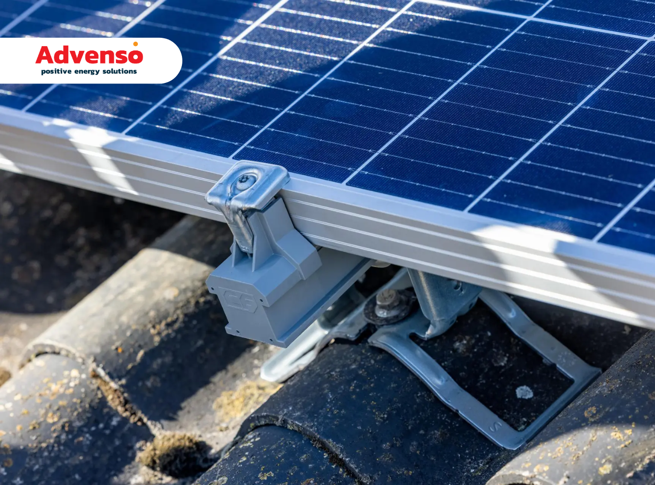 2 Stekkerpanelen met ApSystems omvormer met batterij - Golfplaten 2 Stekkerpanelen met ApSystems omvormer met batterij - Golfplaten