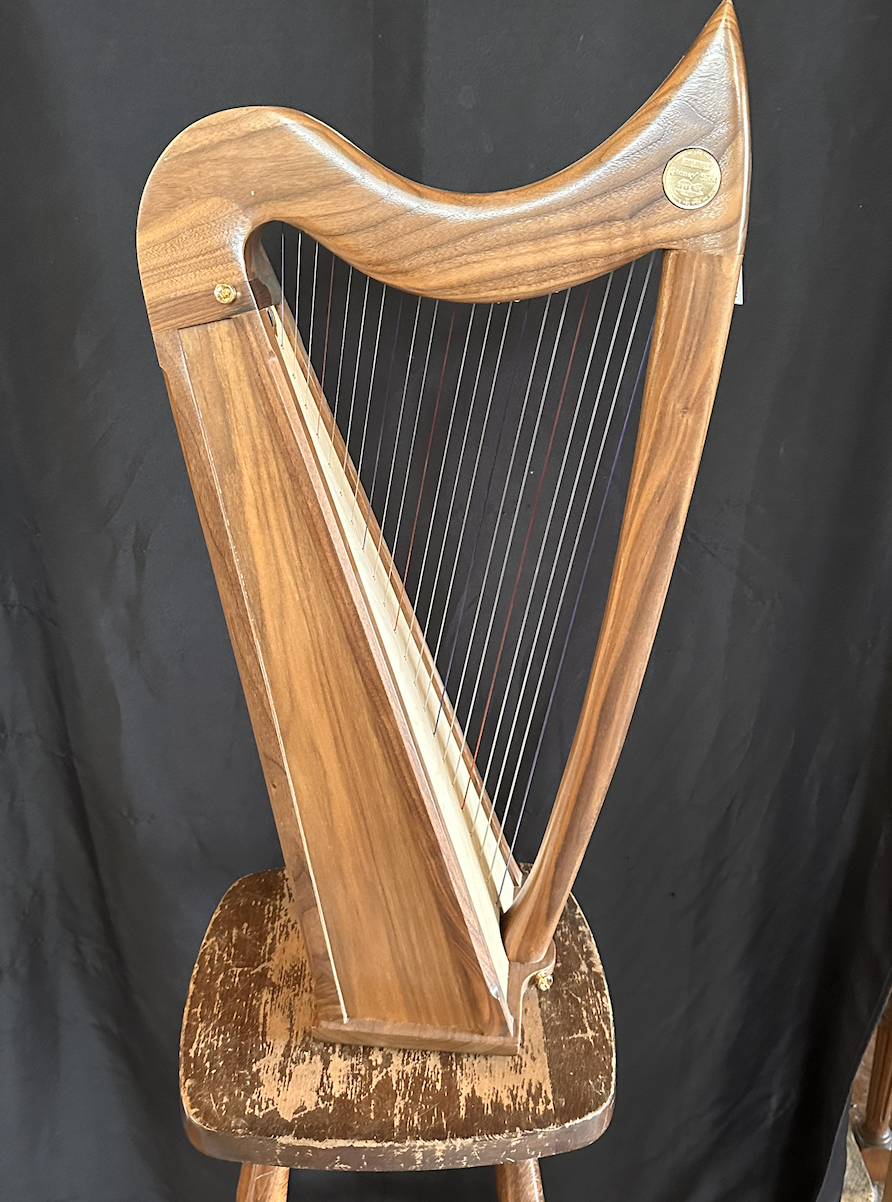 Eve 22 (F-F) S, Walnut, Featherlite, 9507