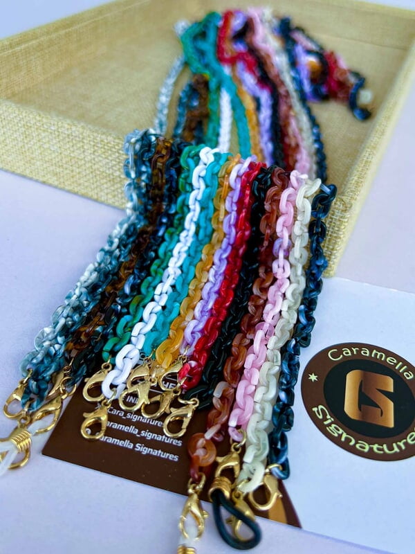 Mini Acrylic Chain Retainer