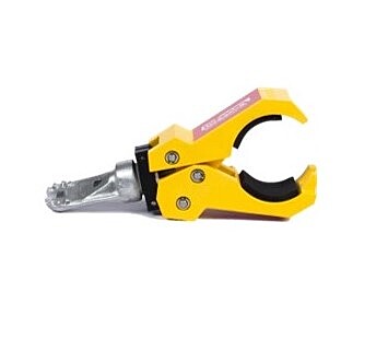 Herramienta alicate con acoplamiento universal