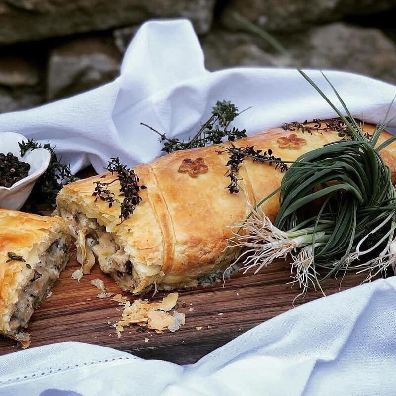 2.2 Chicken & Mushroom Pie