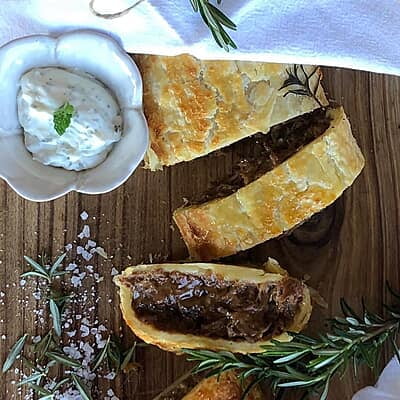 2.1 Juicy Pulled Lamb Pie