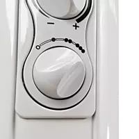 Calefactor Eléctrico Radiador de Aceite Heatwave, 3 Potencias de Calefacción, Potencia Mín. 600 W – Máx. 1500 W, Superficie a Cubrir 18 mts2 - HR1507ZCR