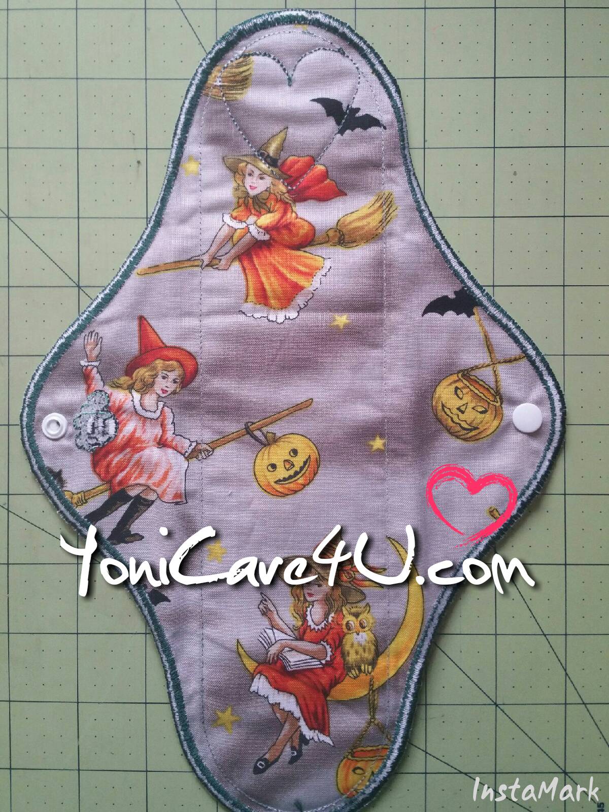 Yoni Care - Halloween Witches