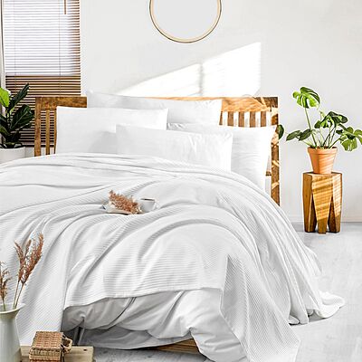 Duvet Cover Set & Honeycomb Blanket Bundle