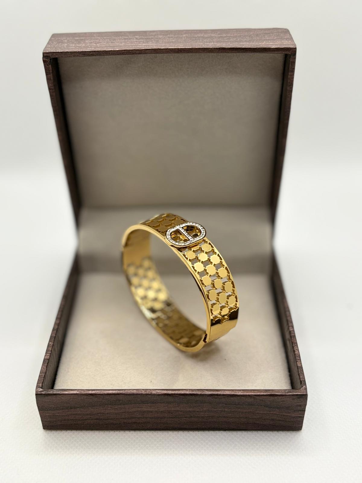 Honeylink Gold Bangle Bracelet