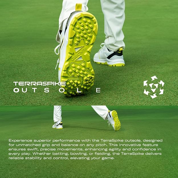 Hundred HyperTurf Cricket Shoe