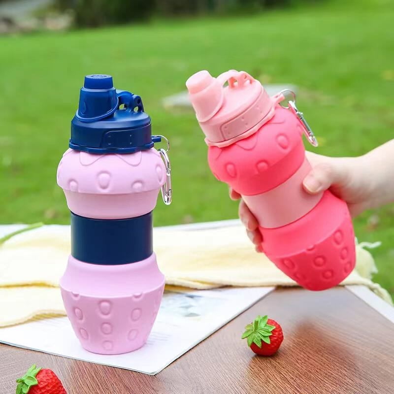 SILICON STRAWBERRY FOLDABLE WATER BOTTLE 550ML