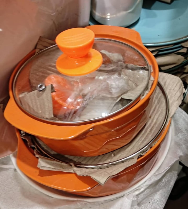 2PIECES DISHES WITH COVER