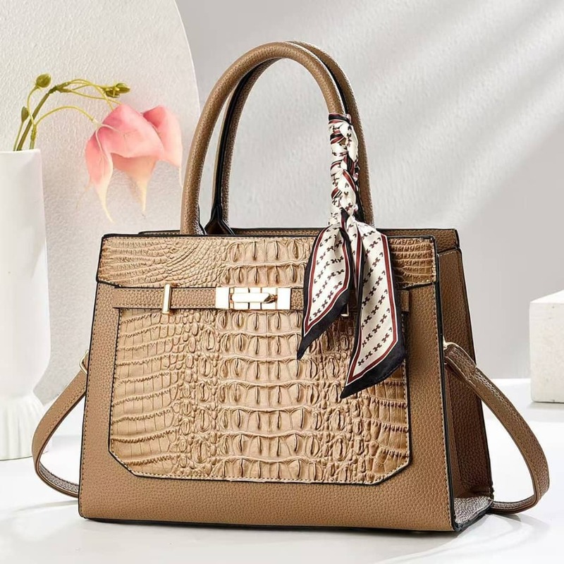 BAG 004 - MEDIUM SIZE