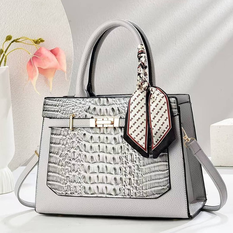 BAG 004 - MEDIUM SIZE