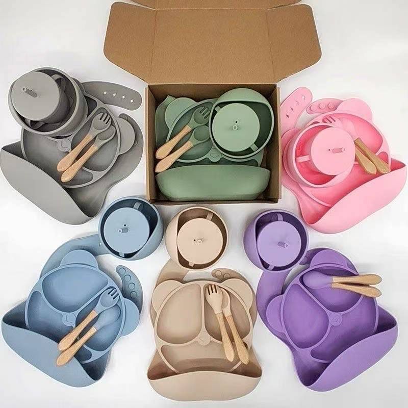6PIECES SILICONE BABY FEEDING SET