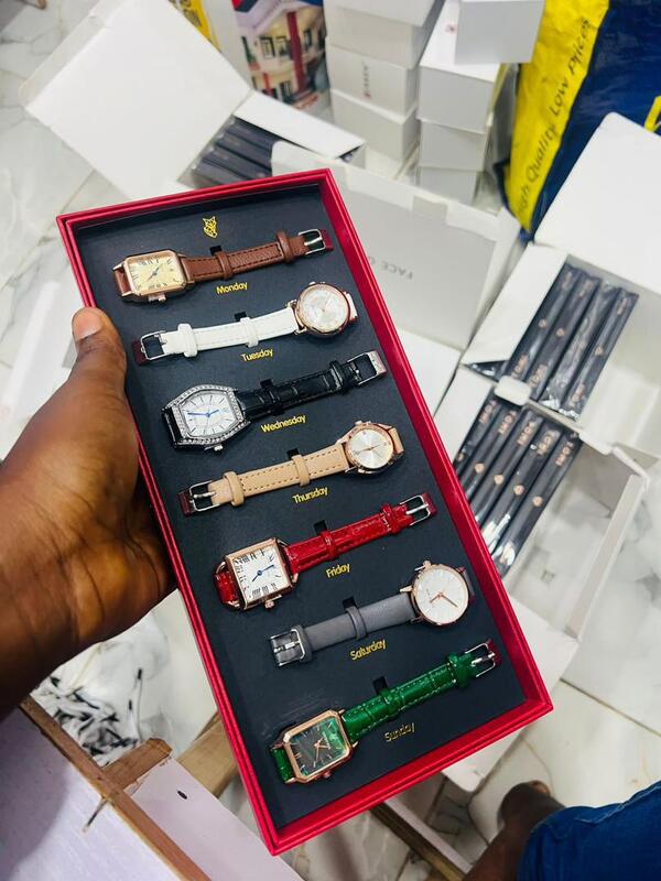 7IN1 LADIES WRIST WATCH GIFT PACK - THE ONE WEEK WATCH