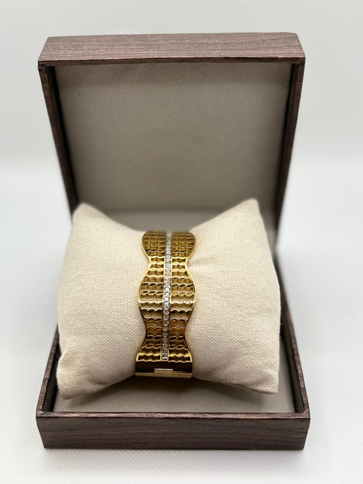 Wavy-Cut Honeycomb Gold Bangle with Crystal Accent