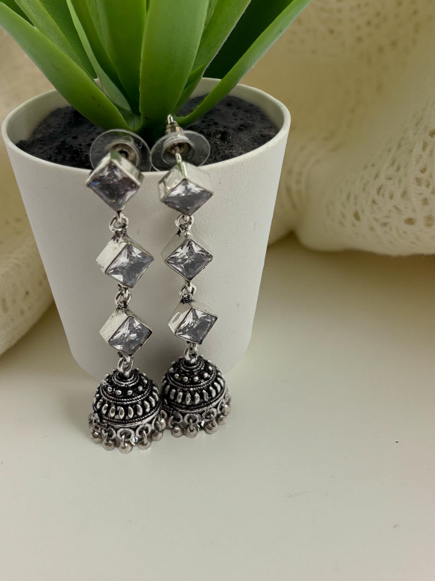 Long 3-layered Crystal Oxidised Jumkha