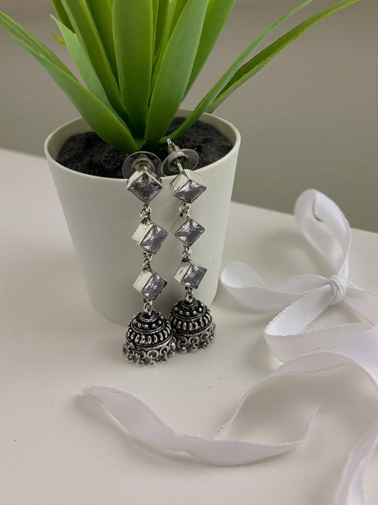 Long 3-layered Crystal Oxidised Jumkha