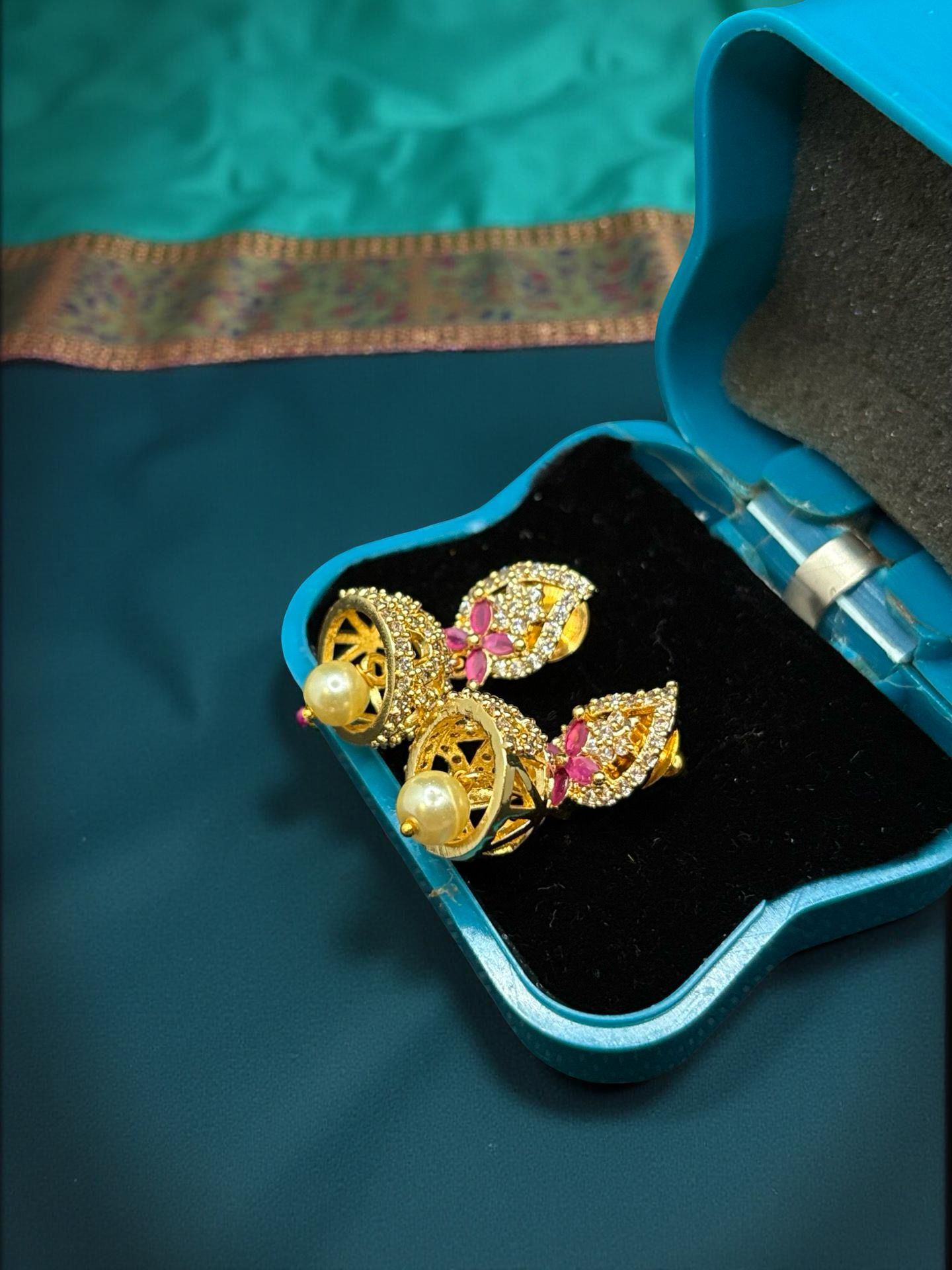 AD stoned Mango pendent Jumkha with Pearl hanging