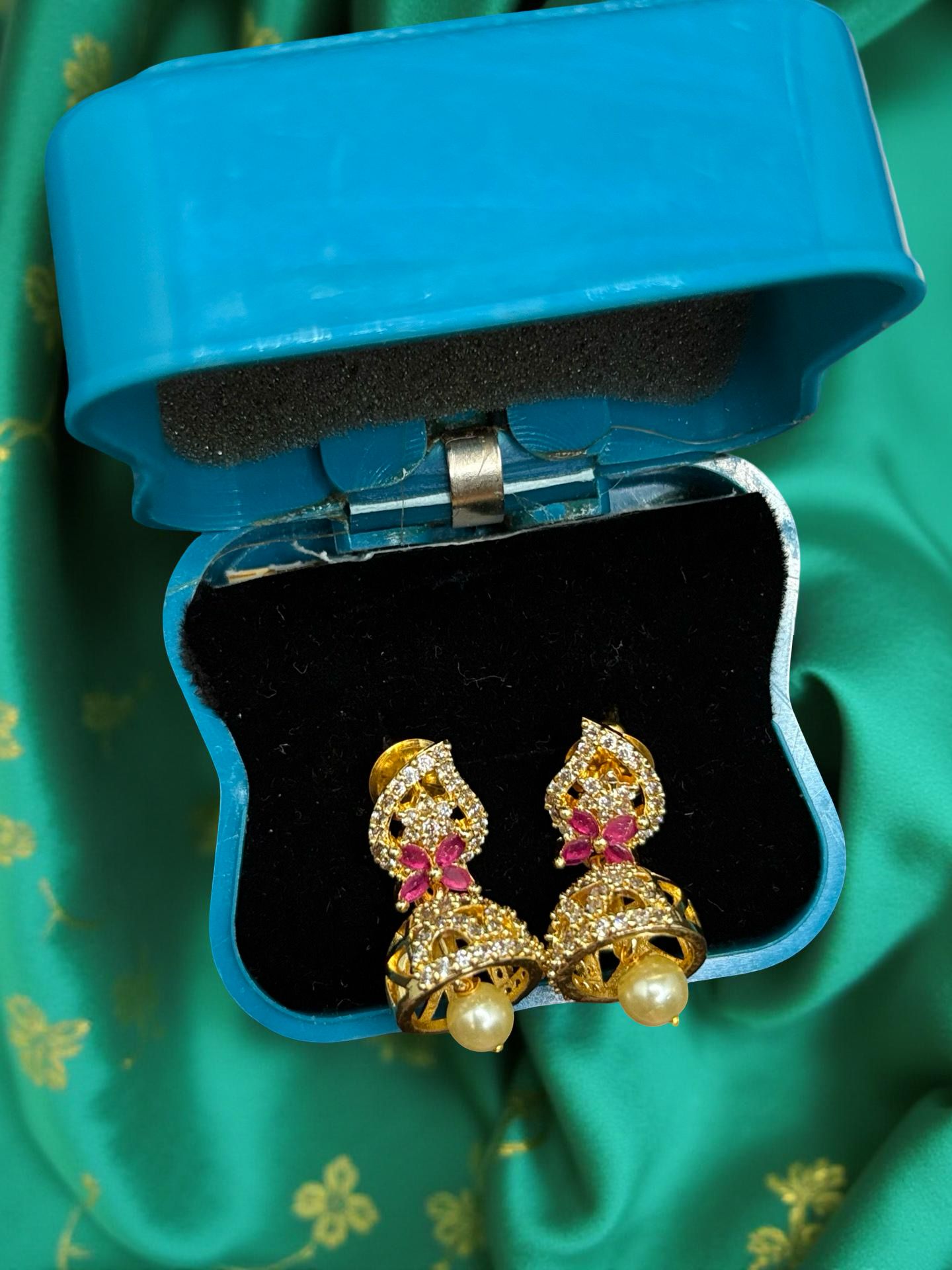 AD stoned Mango pendent Jumkha with Pearl hanging