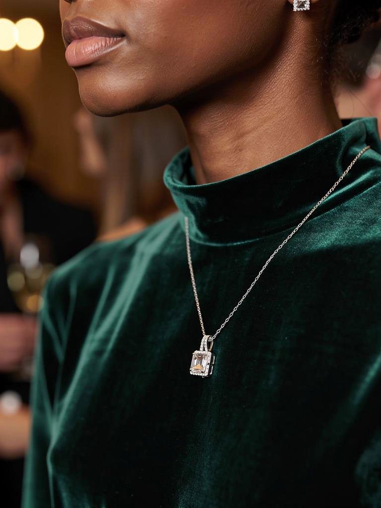 Classic Round Cubic Zirconia Halo Pendant Necklace