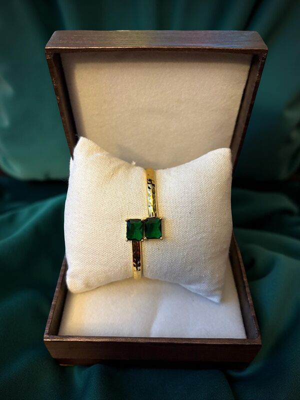 Adjustable Crystal stone Kangan