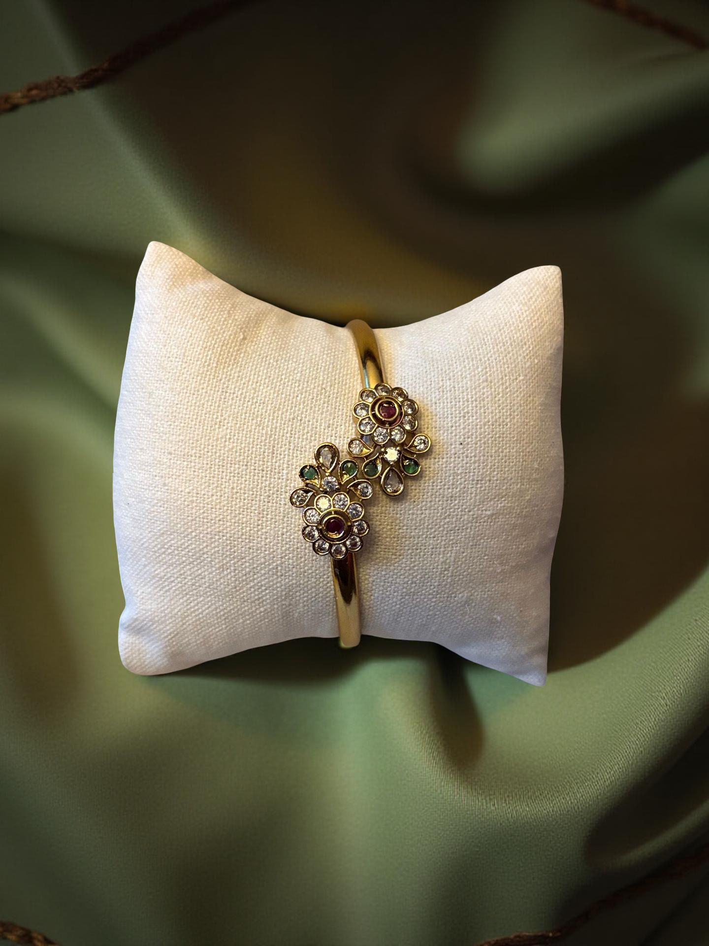 Adjustable Kundan style Kangan