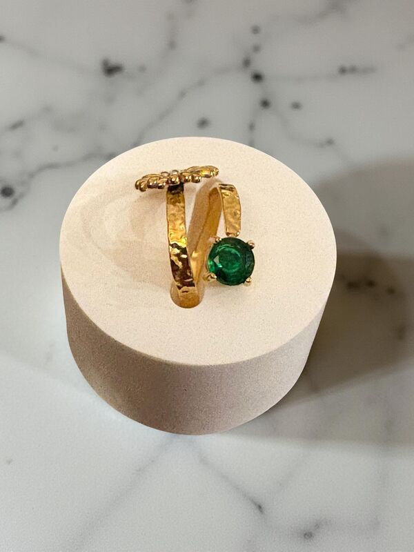 Hammered Gold Emerald & Daisy Ring