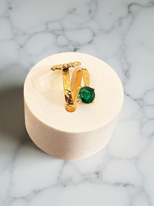 Hammered Gold Emerald & Daisy Ring