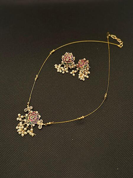 Invisible chain with Kundan Pendent and Earring