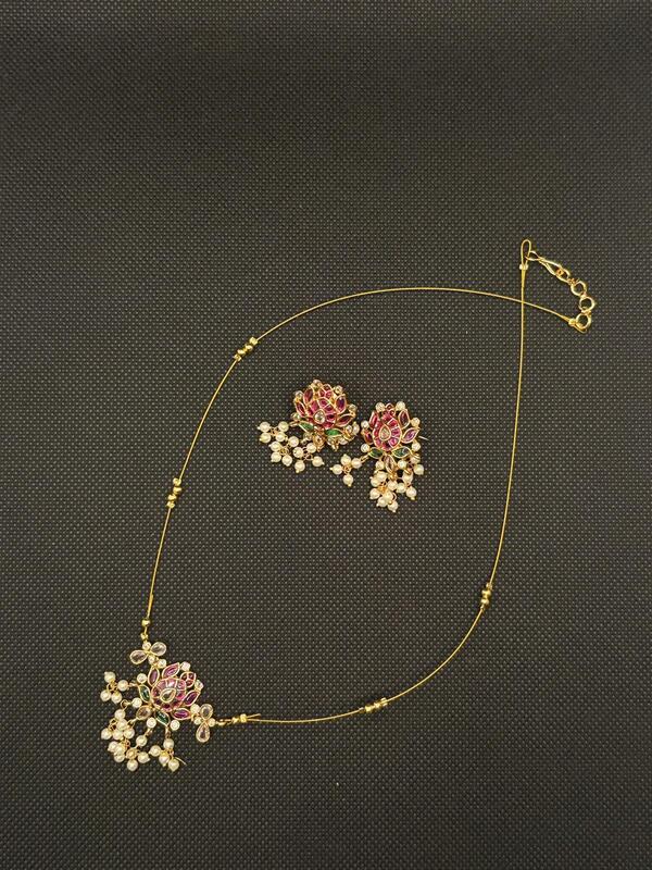 Invisible chain with Kundan Pendent and Earring