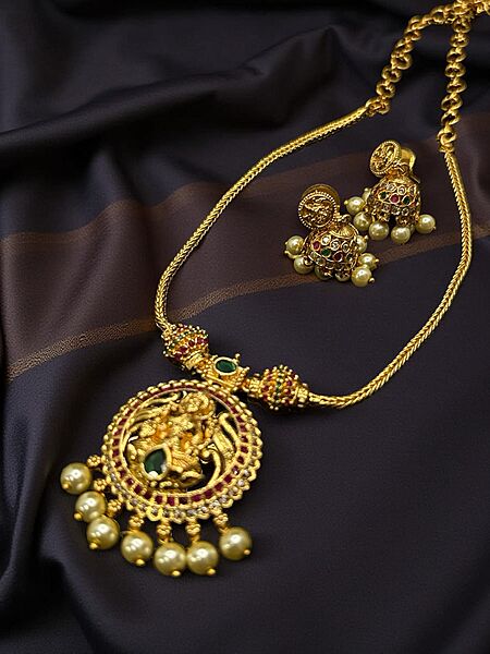 Gold chain with Lakshmi Pendent and matching Jumkhas