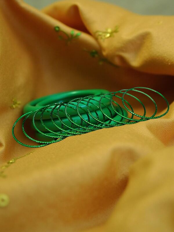 Rain drop Metal Bangles in Green