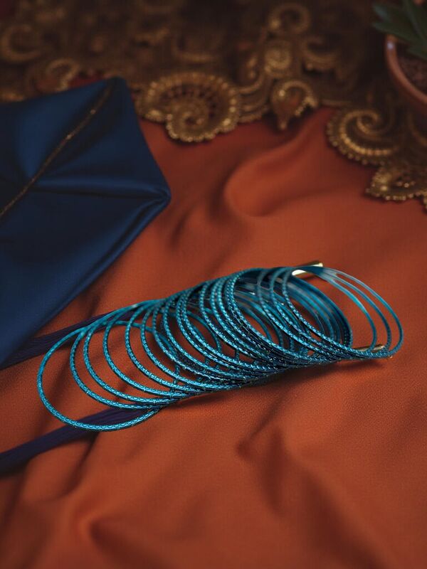 Rain drop Metal Bangles in Teal