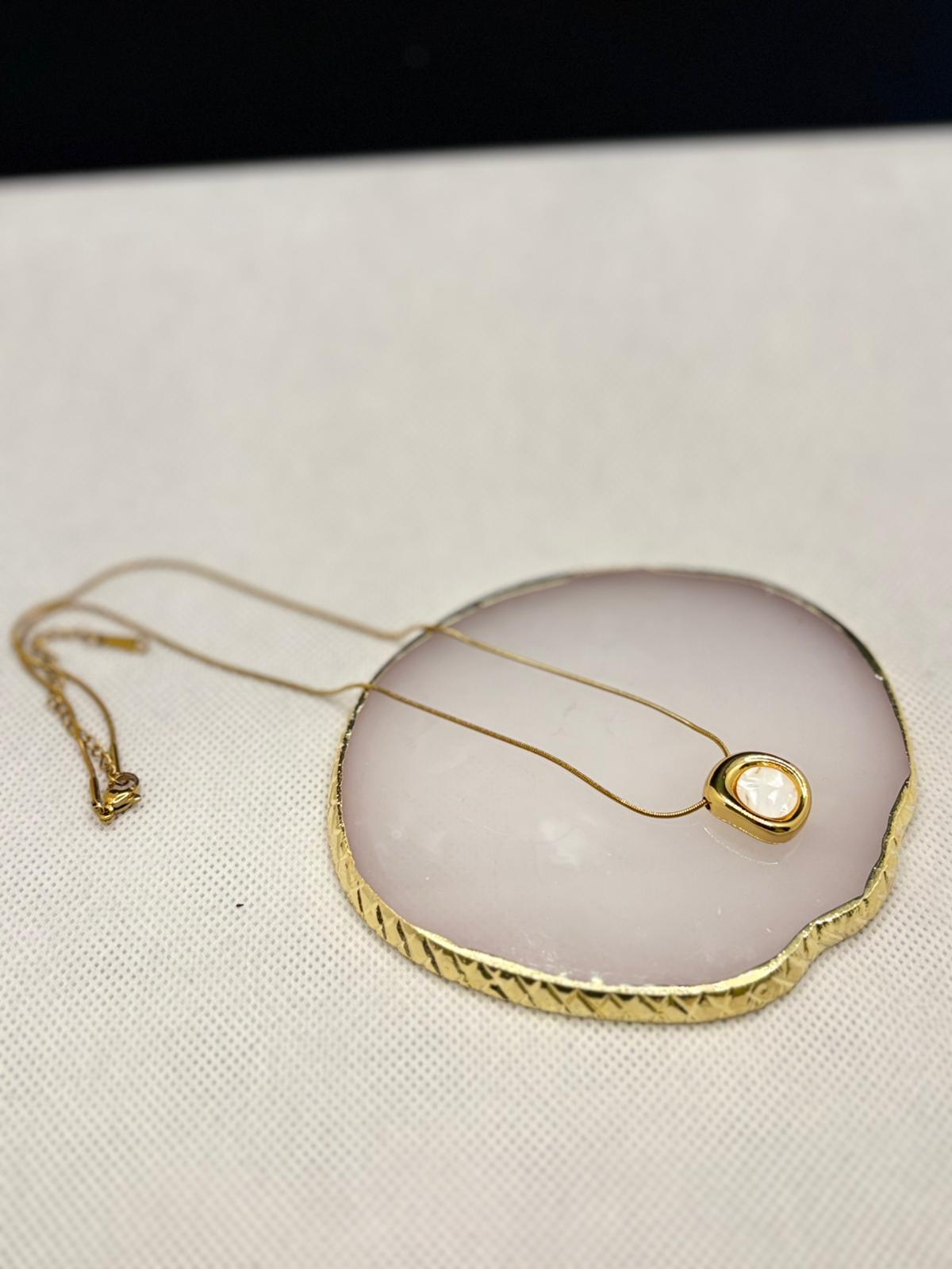 Moonstone Pendant Necklace in Gold