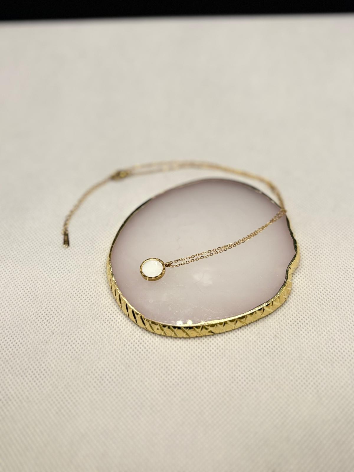 Gold Disc Pendant Necklace