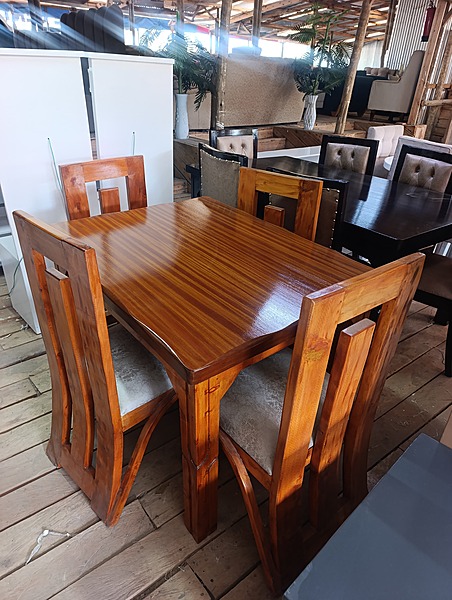 Brown wooden 4-seater dinig set-firm and strong