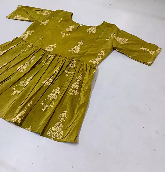NF: Short Tops Green Doll