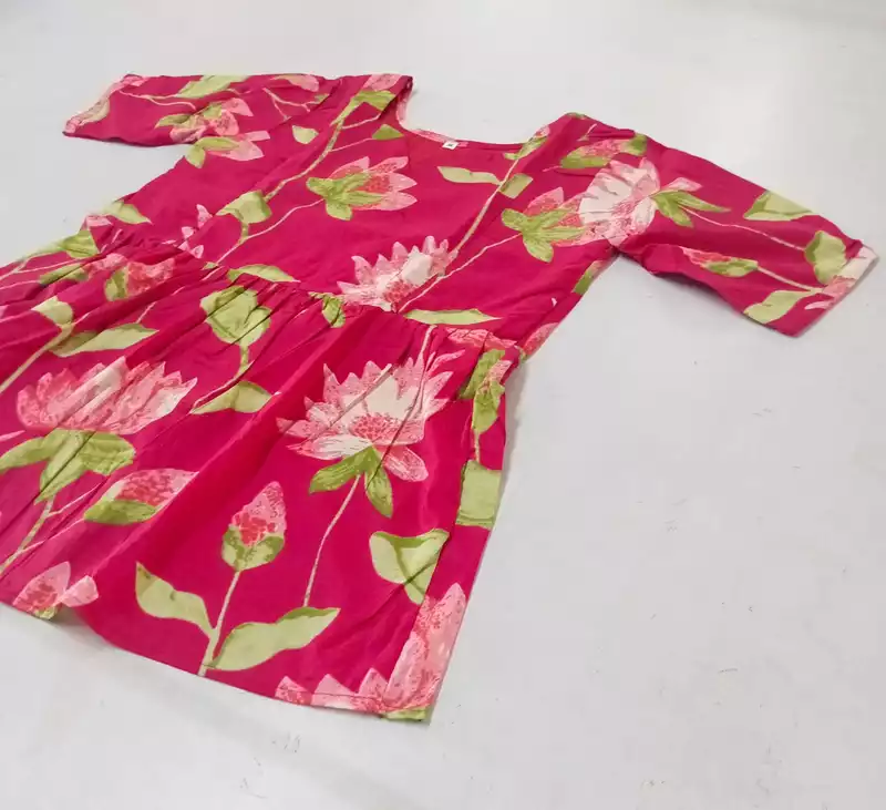 NF: Short Tops Lotus flower