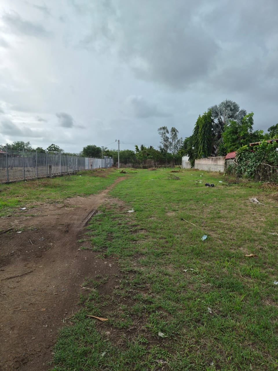 10017 Terreno en Venta en Hacienda Cara Sucia | 1,074 m²