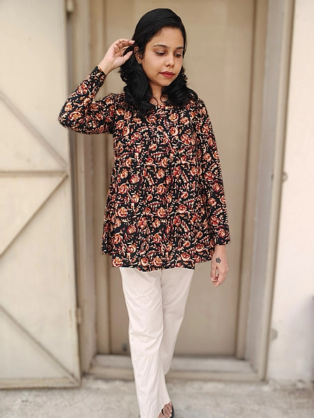 Short top: Full sleeve Black