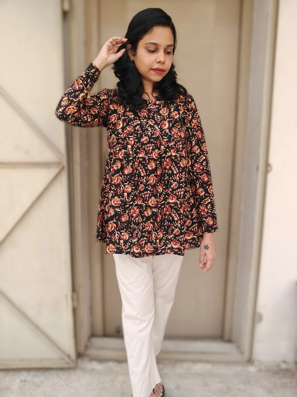 Short top: Full sleeve Black