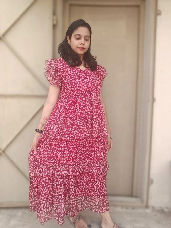 Georgette: Photoshoot Dress Red (Feeding)
