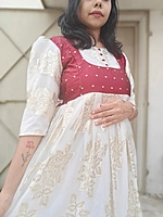 Festive : Onam White & Maroon Feeding