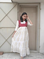 Festive : Onam White & Maroon Feeding