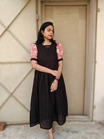 Hakkoba Cotton: Black with Georgette sleeve