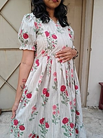 Cotton: Premium Maxi White & Floral (Non Feeding)