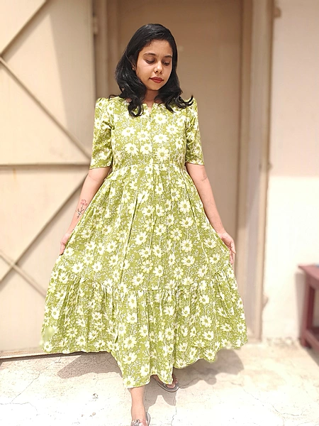 Cotton: Green Floral Center Zip (Feeding & Non Feeding)