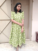 Cotton: Green Floral Center Zip (Feeding & Non Feeding)