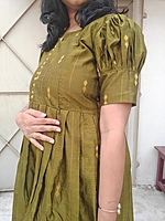Raw Silk: Festive Thalir Green (Feeding)