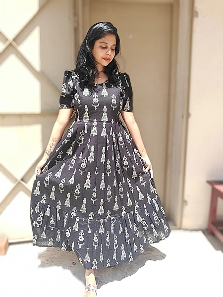 Cotton: Black Dancing Doll (Feeding)